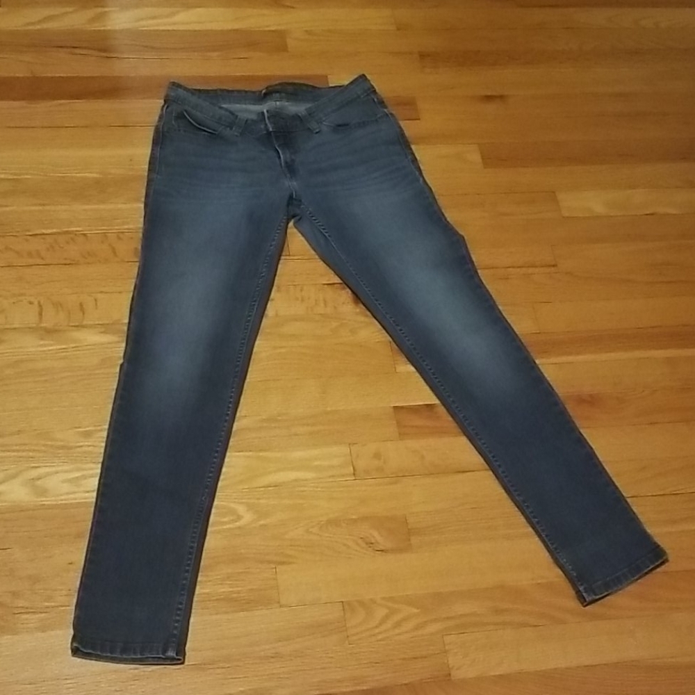 Levi's Demi Curve low Rise Skinny Jeans size 29